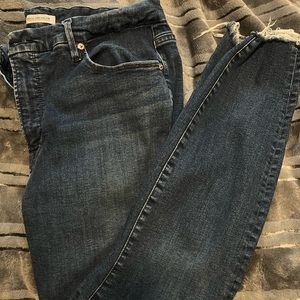 Good American high rise ‘good legs’ distressed ankle skinny jean